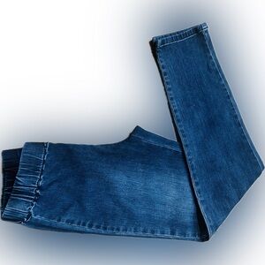 EUC Soft Surroundings SZ S blue denim skinny pull on jeans w/elasticized waist